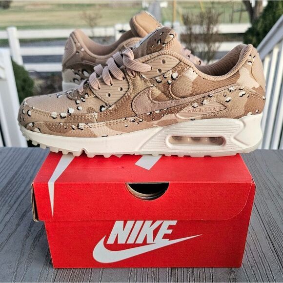 NIKE womens air max 90 desert camo like new in box size 8.5 - Picture 2 of 16